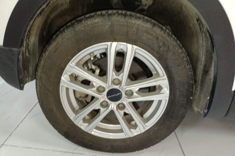 Used Dayun Yuehu 2022 30.66 kWh Two-Wheel Drive Standard Version Left Front Wheel Hub