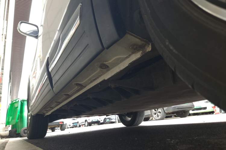 Used Dayun Yuehu 2022 30.66 kWh Two-Wheel Drive VIP Edition Left Side Sill
