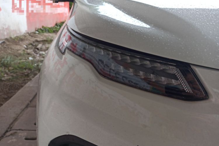 Used Dayun Yuehu 2022 30.66 kWh Two-Wheel Drive Standard Version Right Front Headlight