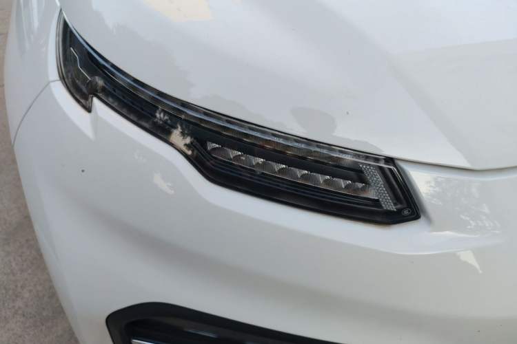 Used Dayun Yuehu 2022 330 Standard Edition Right Front Headlight