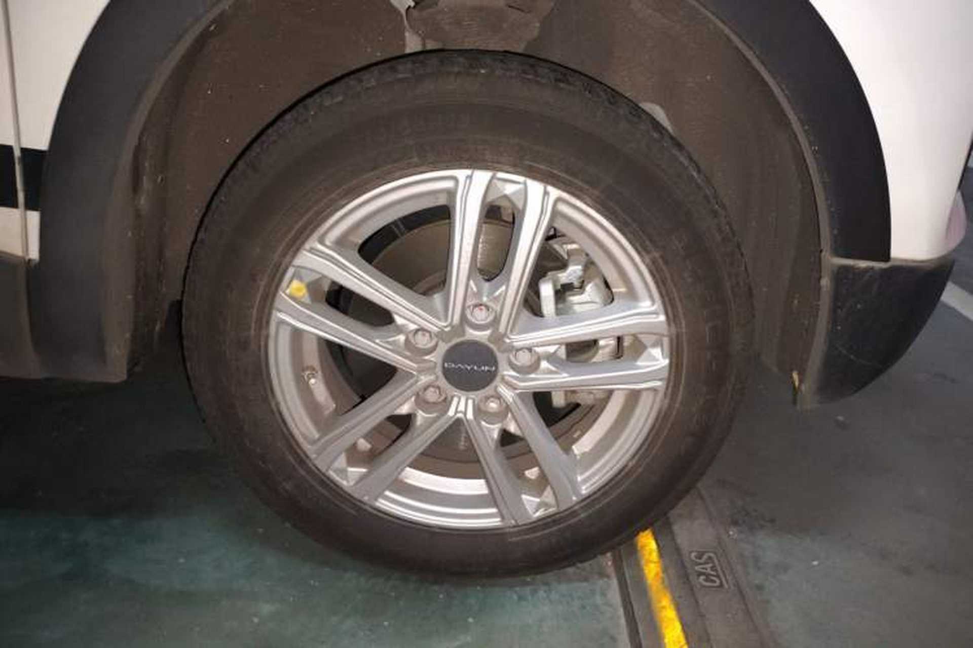 Used Dayun Yuehu 2022 30.66 kWh Two-Wheel Drive Standard Version Right Front Wheel Hub