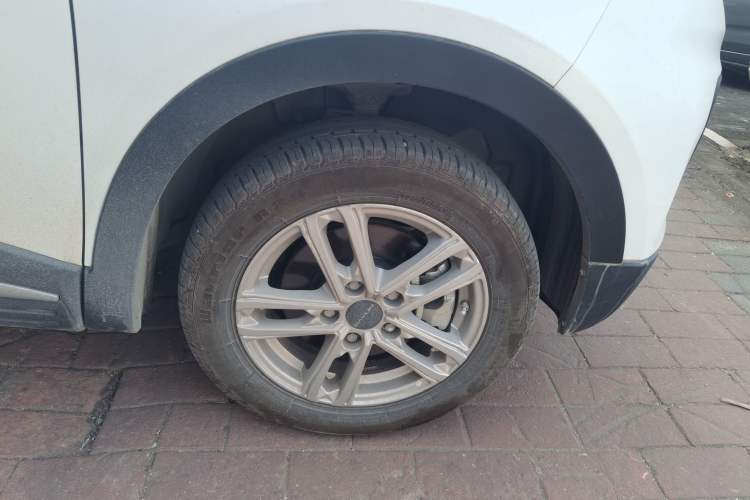 Used Dayun Yuehu 2022 30.66 kWh Two-Wheel Drive Standard Version Right Front Wheel Hub