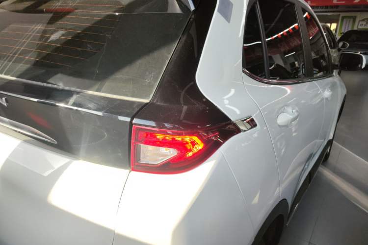Used Dayun Yuehu 2022 30.66 kWh Two-Wheel Drive Standard Version Right Rear Taillight