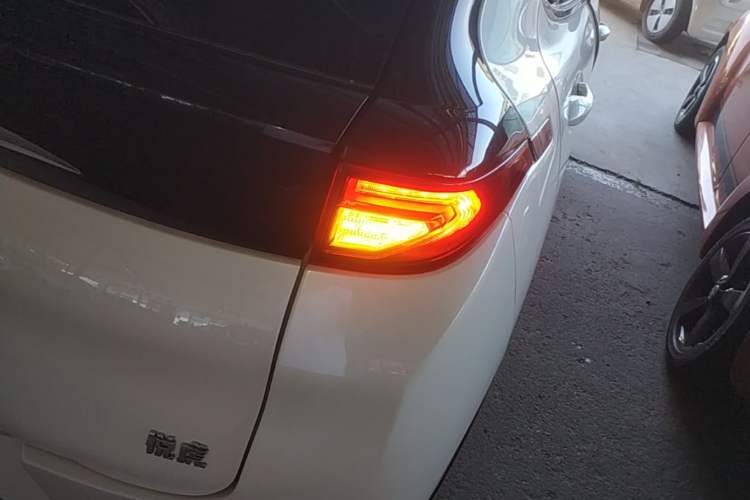 Used Dayun Yuehu 2022 30.66 kWh Two-Wheel Drive Standard Version Right Rear Taillight