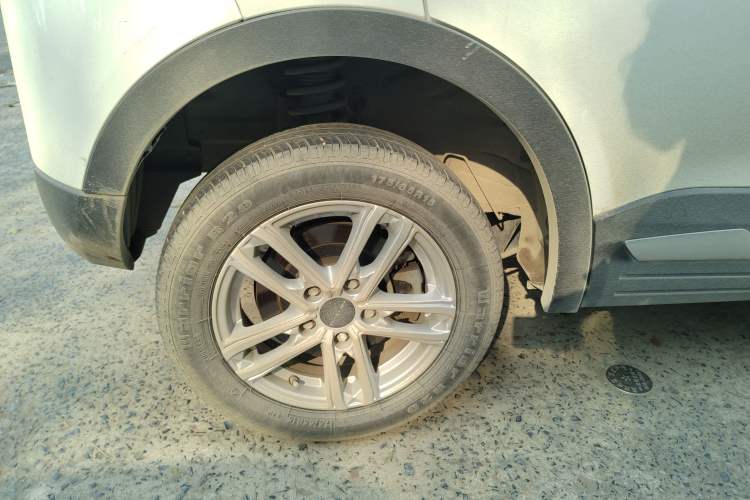 Used Dayun Yuehu 2022 30.66 kWh Two-Wheel Drive Standard Version Right Rear Wheel Hub