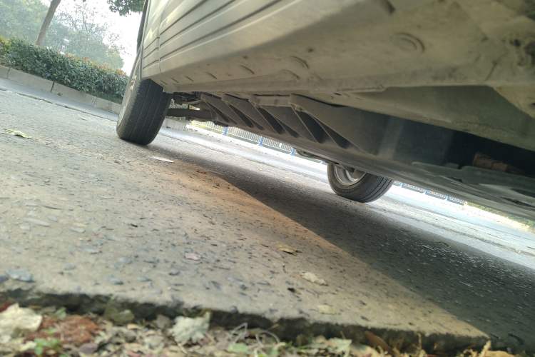 Used Dayun Yuehu 2022 30.66 kWh Two-Wheel Drive Standard Version Right Side Sill