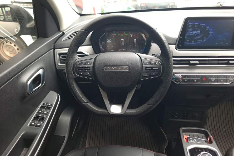 Used Dayun Yuehu 2022 30.66 kWh Two-Wheel Drive VIP Edition Steering Wheel