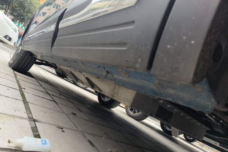 Used Dayun Yuehu 2023 230 Standard Edition Left Side Sill