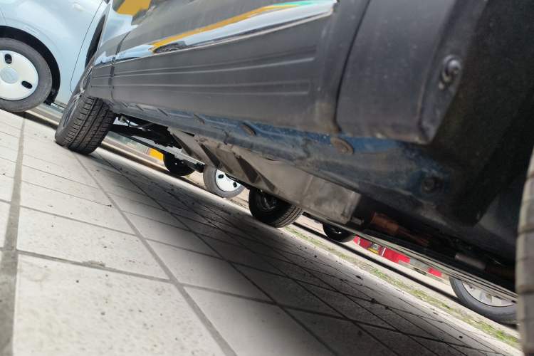 Used Dayun Yuehu 2023 230 Standard Edition Right Side Sill