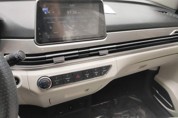 Used Dayun Yuehu 2023 230 Standard Edition Audio And AC Panel