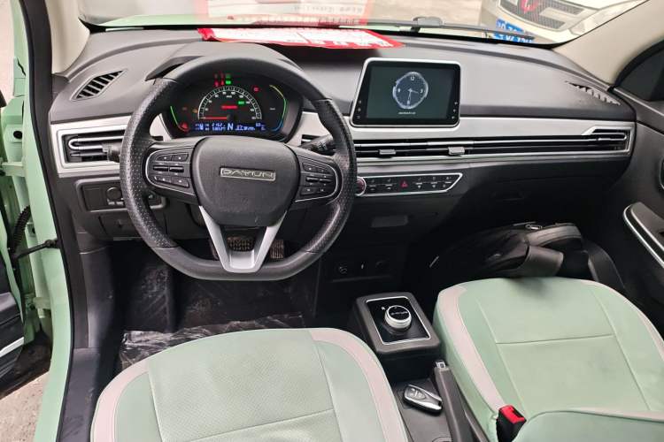 Used Dayun Yuehu 2023 330 Standard Edition Center Console