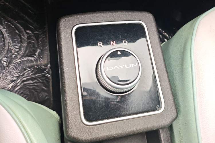 Used Dayun Yuehu 2023 330 Standard Edition Gear Lever