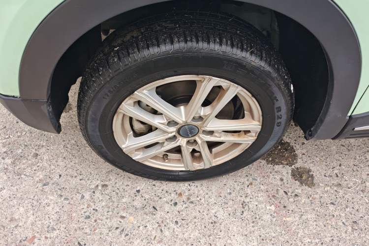 Used Dayun Yuehu 2023 330 Standard Edition Left Front Wheel Hub