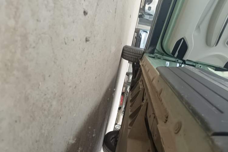 Used Dayun Yuehu 2023 230 Standard Edition Left Side Sill