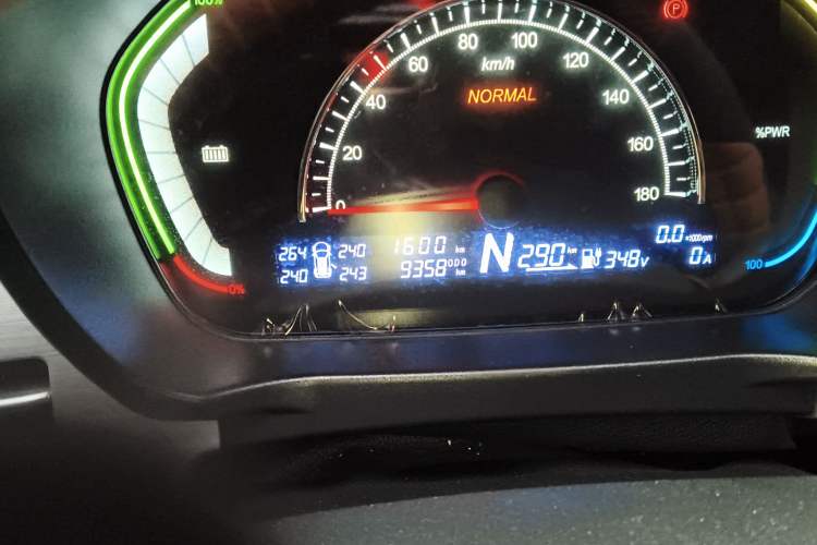 Used Dayun Yuehu 2023 300 Standard Edition Odometer Close Up