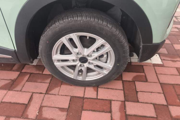Used Dayun Yuehu 2023 300 Standard Edition Right Front Wheel Hub