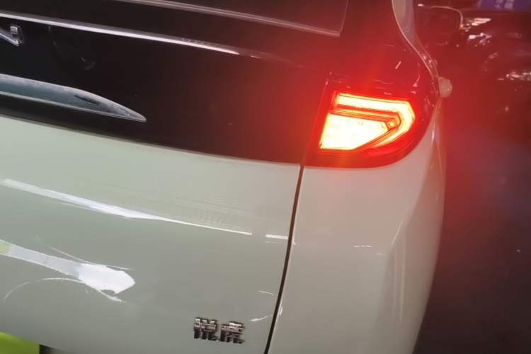 Used Dayun Yuehu 2023 300 Standard Edition Right Rear Taillight