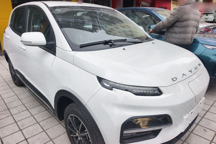 Used Dayun Yuehu 2023 300 Standard Edition Front Right 45 Deg