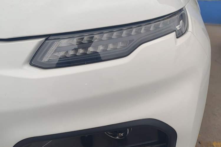 Used Dayun Yuehu 2023 230 Standard Edition Left Front Headlight