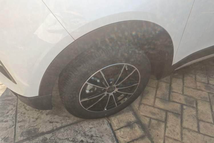 Used Dayun Yuehu 2023 300 Standard Edition Left Front Wheel Hub