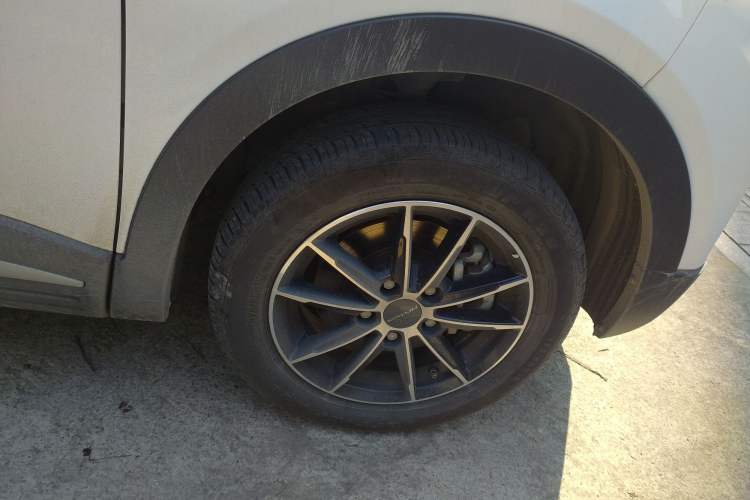 Used Dayun Yuehu 2023 330 Standard Edition Right Front Wheel Hub