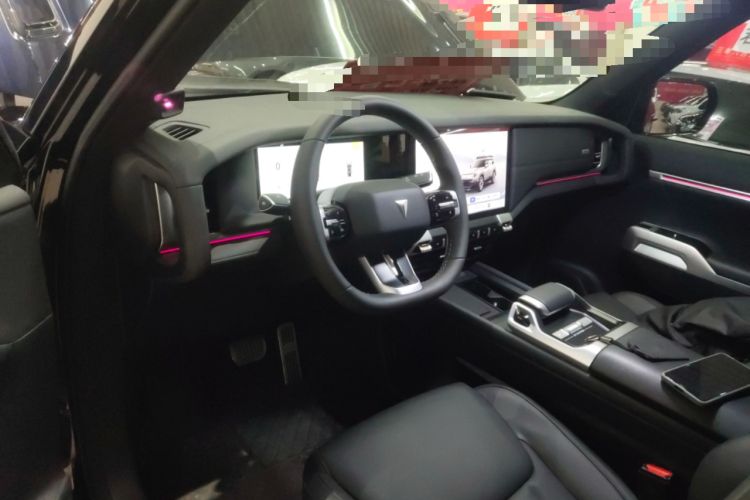 Used Deepal G318 2024 Four-Wheel-Drive Air Suspension Model Center Console