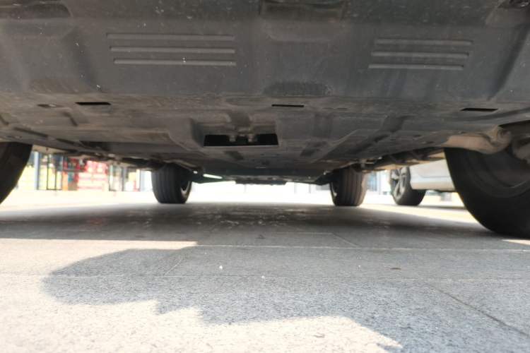 Used Deepal G318 2024 Four-Wheel-Drive Air Suspension Model Chassis Front