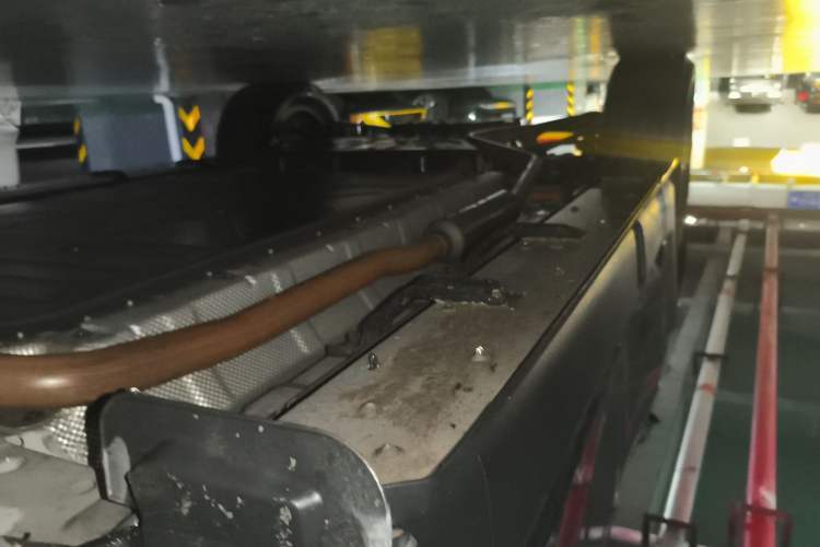 Used Deepal G318 2024 Four-Wheel-Drive Air Suspension Model Chassis Front Right