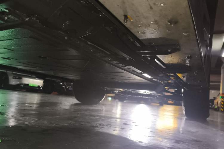 Used Deepal G318 2024 Four-Wheel-Drive Air Suspension Model Chassis Rear Left