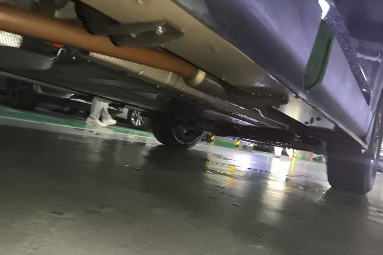 Used Deepal G318 2024 Four-Wheel-Drive Air Suspension Model Chassis Rear Right