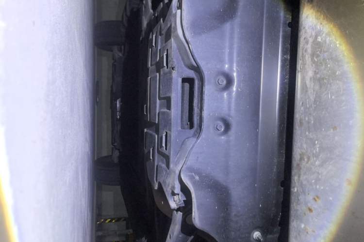 Used Deepal G318 2024 Four-Wheel-Drive Air Suspension Model Chassis Rear