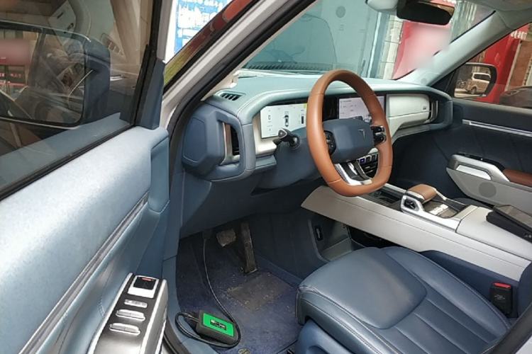 Used Deepal G318 2024 Four-Wheel-Drive Air Suspension Model Driver Seat