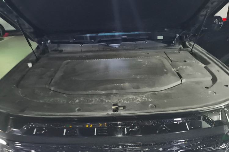 Used Deepal G318 2024 Four-Wheel-Drive Air Suspension Model Engine Bay