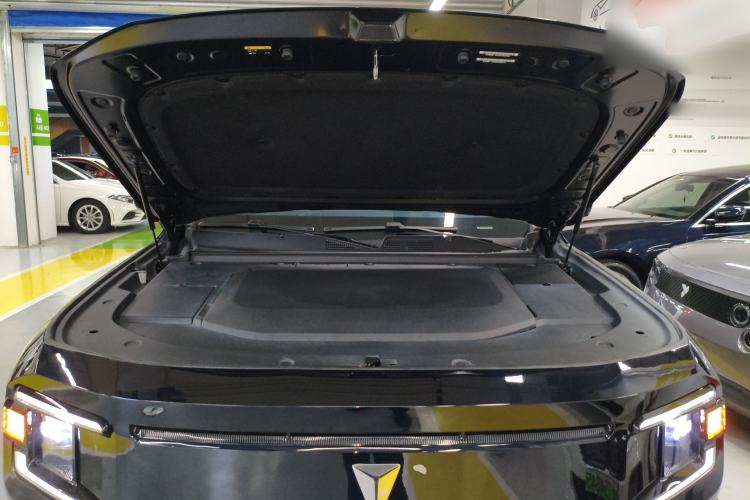 Used Deepal G318 2024 Four-Wheel-Drive Air Suspension Model Engine Bay