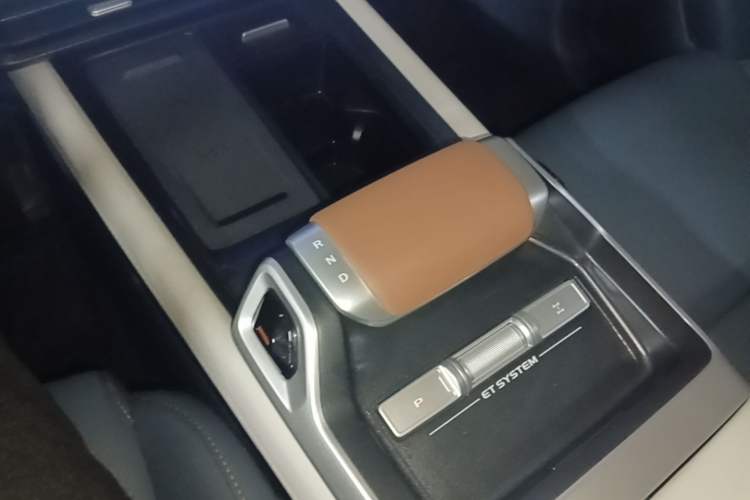 Used Deepal G318 2024 Four-Wheel Drive Comfort Edition Gear Lever