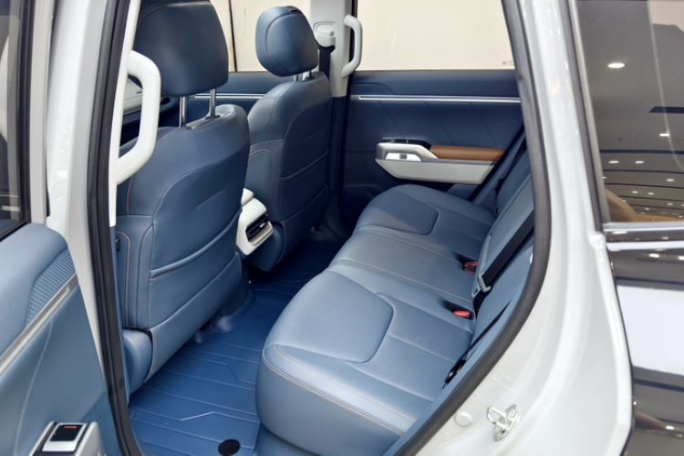 Used Deepal G318 2024 Four-Wheel-Drive Air Suspension Model Interior 4