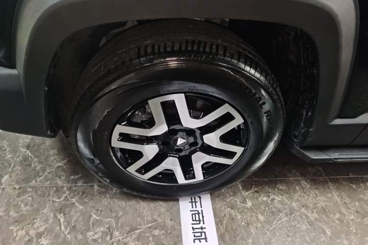 Used Deepal G318 2024 Two-Wheel Drive Comfort Edition Left Front Wheel Hub