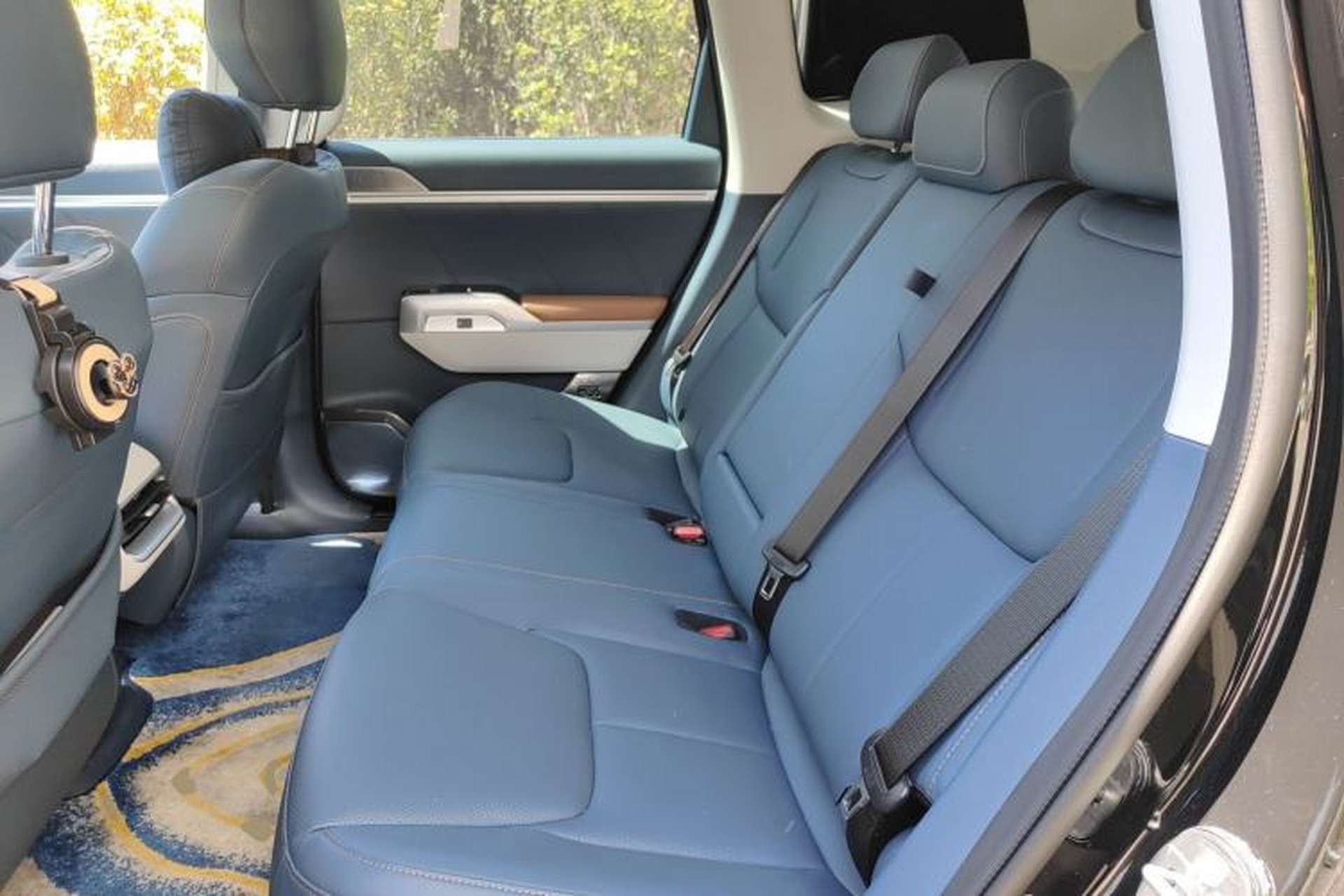 Used Deepal G318 2024 Four-Wheel-Drive Air Suspension Model Left Rear Seat