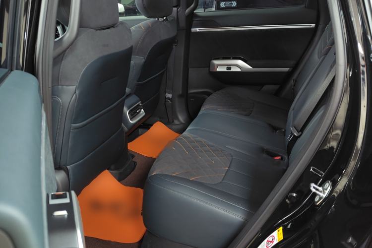 Used Deepal G318 2024 Four-Wheel-Drive Air Suspension Model Left Rear Seat