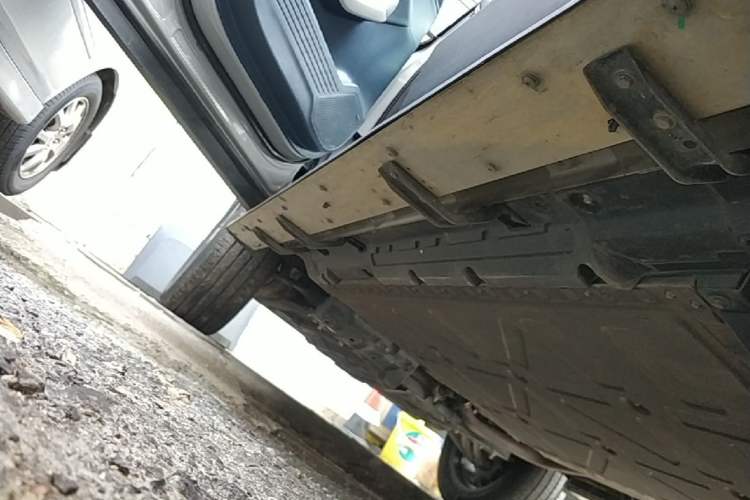 Used Deepal G318 2024 Four-Wheel-Drive Air Suspension Model Left Side Sill