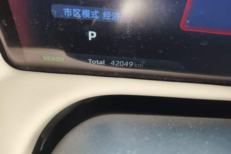 Used Deepal G318 2024 Four-Wheel-Drive Air Suspension Model Odometer Close Up