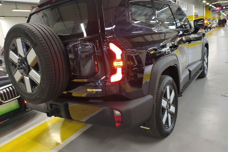 Used Deepal G318 2024 Four-Wheel-Drive Air Suspension Model Rear Right 45 Deg