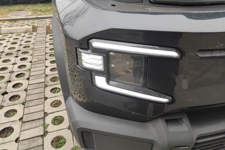 Used Deepal G318 2024 Two-Wheel Drive Comfort Edition Right Front Headlight