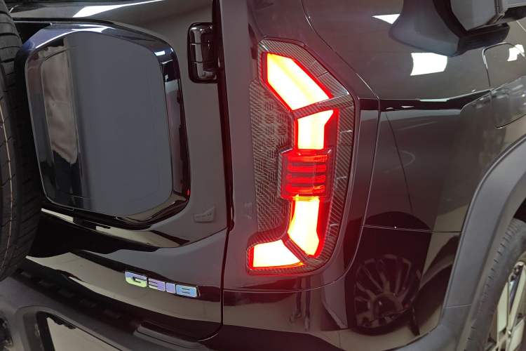 Used Deepal G318 2024 Four-Wheel-Drive Air Suspension Model Right Rear Taillight