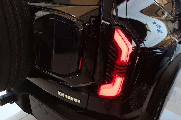 Used Deepal G318 2024 Four-Wheel-Drive Air Suspension Model Right Rear Taillight