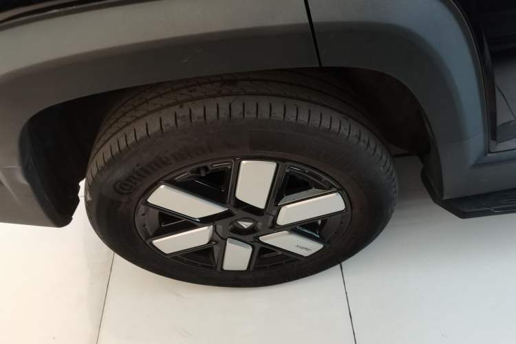 Used Deepal G318 2024 Four-Wheel-Drive Air Suspension Model Right Rear Wheel Hub