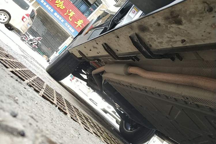 Used Deepal G318 2024 Four-Wheel-Drive Air Suspension Model Right Side Sill