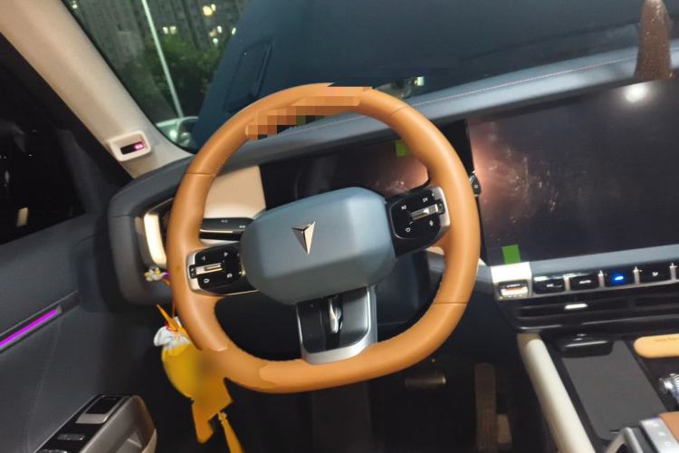 Used Deepal G318 2024 Four-Wheel-Drive Air Suspension Model Steering Wheel