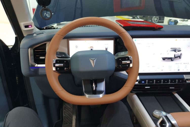 Used Deepal G318 2024 Four-Wheel-Drive Air Suspension Model Steering Wheel