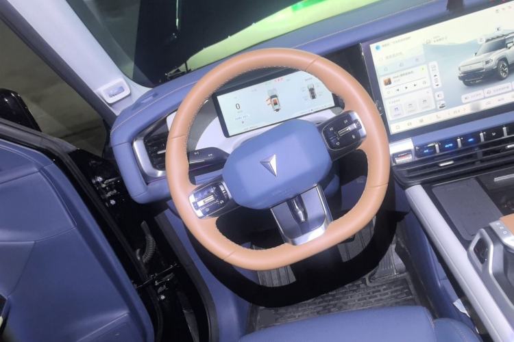 Used Deepal G318 2024 Four-Wheel-Drive Air Suspension Model Steering Wheel